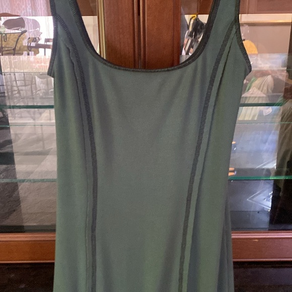 Aritzia⭐️Emerie Dress❤️New! - Picture 8 of 10